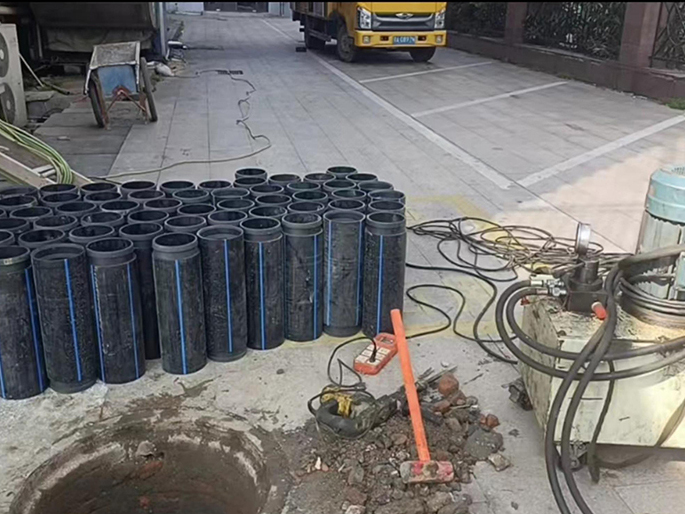 璧山PE置换管厂家 DN315置换管 非开挖管短管置换